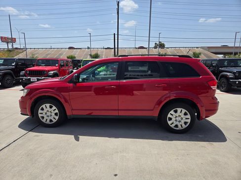 Used 2020 Dodge Journey SE FWD image 6