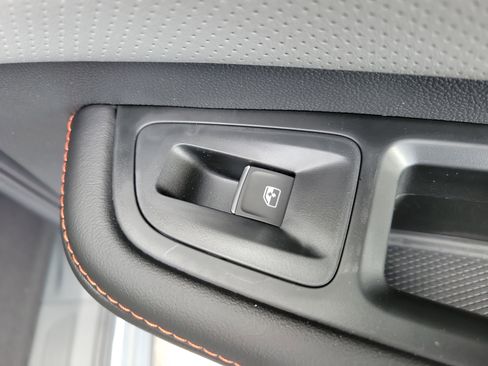 New 2026 Volkswagen Atlas Peak Edition image 12