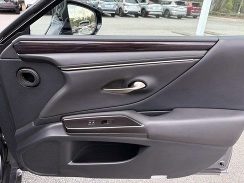 Used 2019 Lexus ES 350 w/ Premium Package FWD image 16