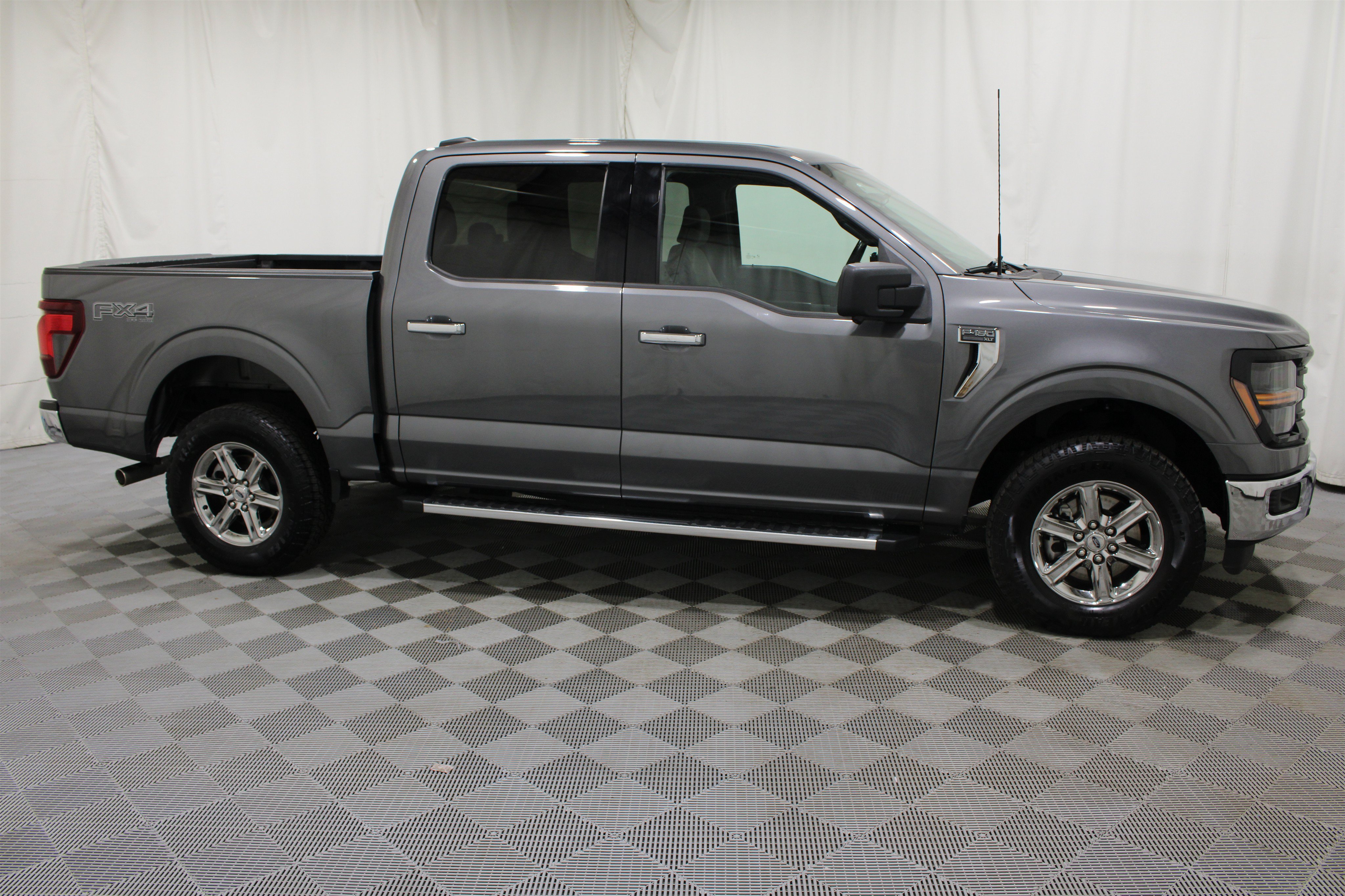 Used 2024 Ford F150 XLT w/ FX4 Off-Road Package AWD/4WD image 25