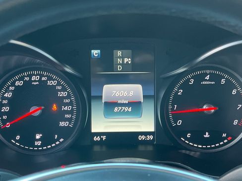 Certified 2019 Mercedes-Benz GLC 300 image 8