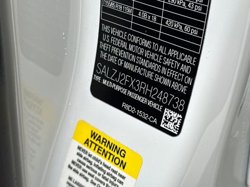 Used 2024 Land Rover Range Rover Evoque S image 23