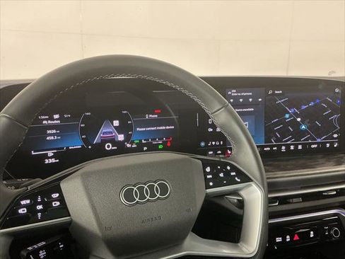 Used 2025 Audi Q5 Premium Plus w/ Premium Plus AWD/4WD image 11