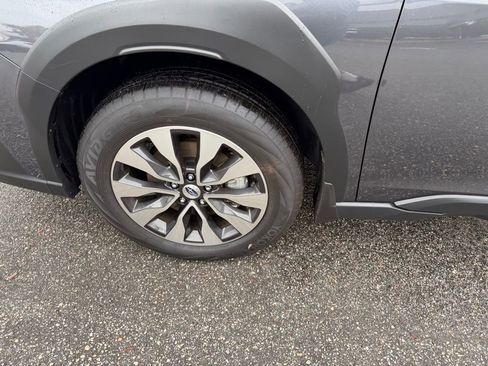 Used 2025 Subaru Outback Limited image 11