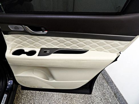 Used 2020 Hyundai Palisade Limited w/ Winter Weather Package FWD image 13