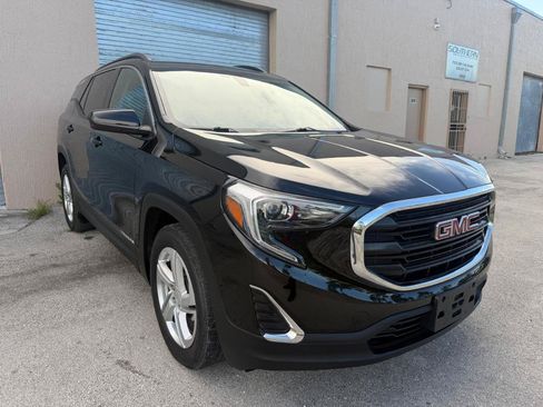 Used 2019 GMC Terrain SLE w/ Driver Convenience Package AWD/4WD image 2