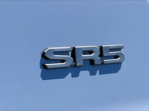 Used 2025 Toyota 4Runner SR5 AWD/4WD image 9
