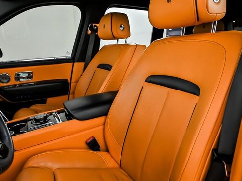 Used 2023 Rolls-Royce Cullinan AWD/4WD image 25