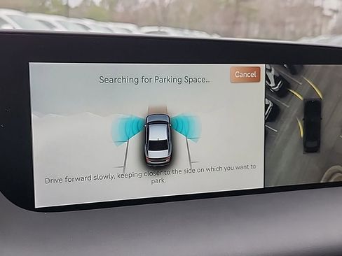 Used 2025 Genesis G90 3.5T image 18