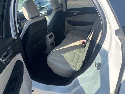 Used 2022 Ford Edge Titanium w/ Class II Trailer Tow Package image 11