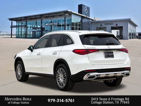 Certified 2025 Mercedes-Benz GLC 300 4MATIC image 8