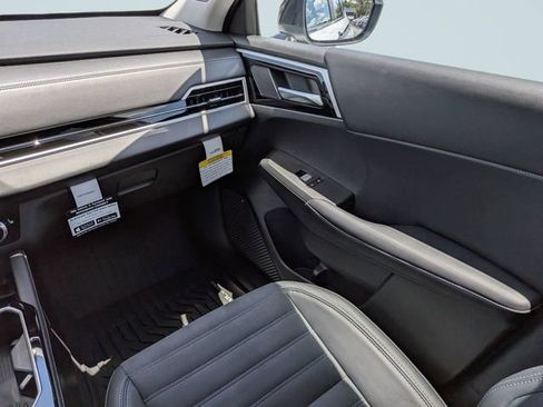 New 2026 Mitsubishi Outlander AWD image 13
