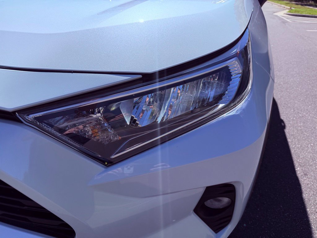 Used 2021 Toyota RAV4 XLE Premium FWD image 15