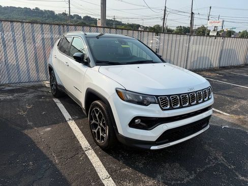 Used 2025 Jeep Compass Limited AWD/4WD image 1