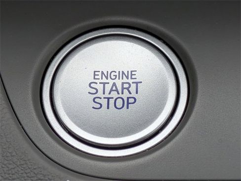 Used 2024 Hyundai Elantra SEL image 31