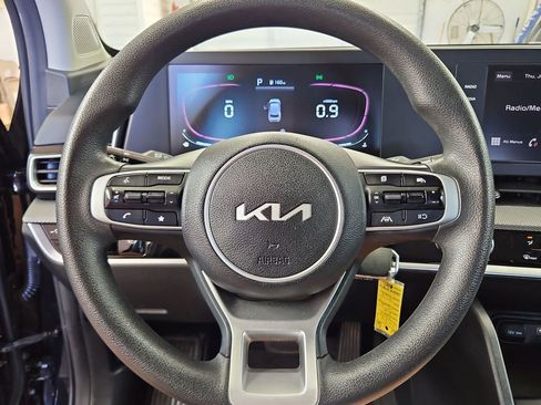 Used 2024 Kia Sportage LX FWD image 10