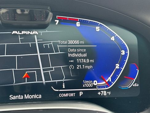 Used 2022 BMW ALPINA B7 xDrive w/ Luxury Rear Seating Package AWD/4WD image 24