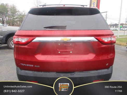 Used 2020 Chevrolet Traverse LT AWD/4WD image 2