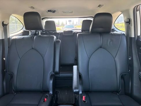 Used 2021 Toyota Highlander Limited AWD/4WD image 16