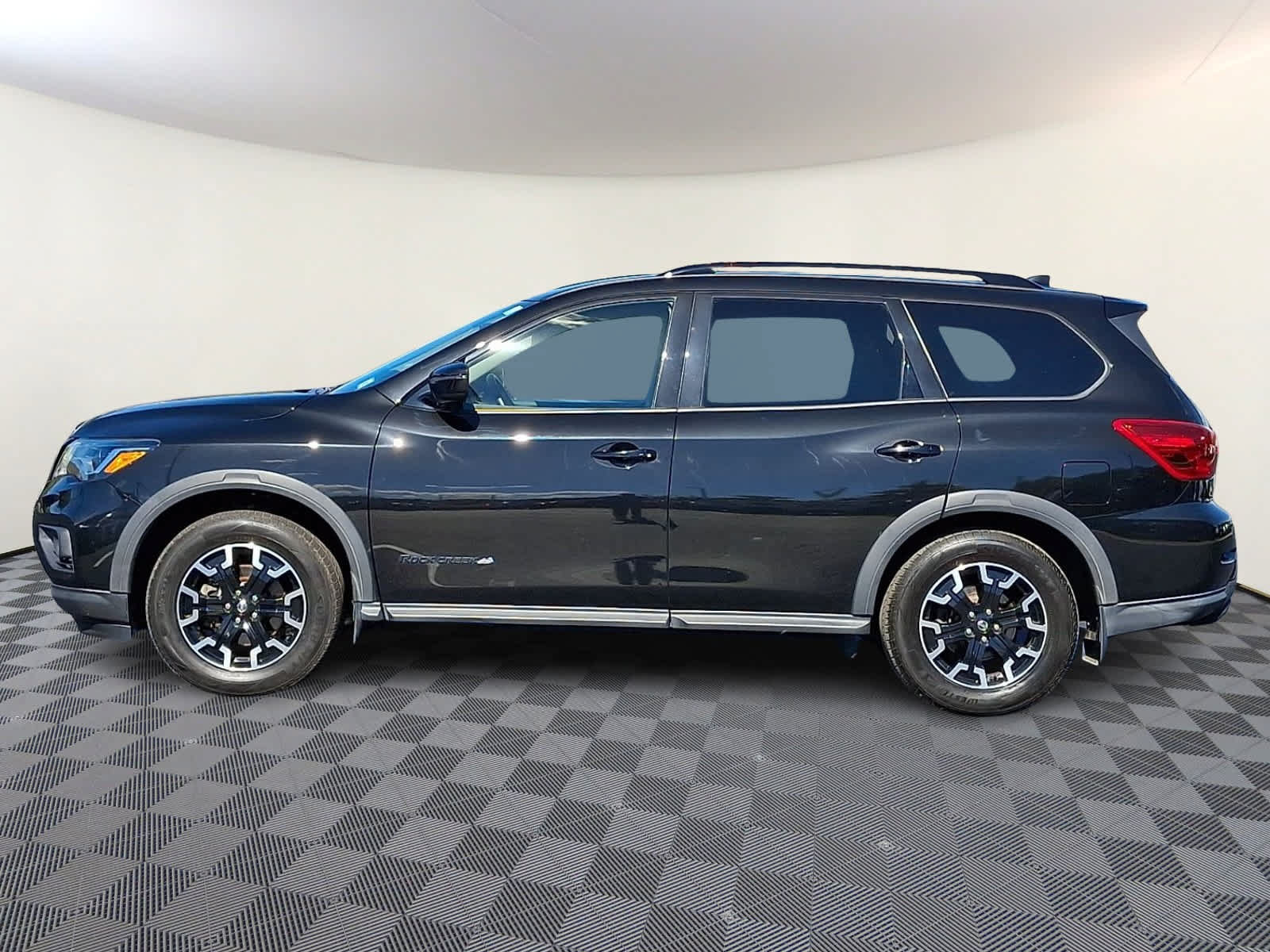 Used 2020 Nissan Pathfinder SV w/ Rock Creek Edition AWD/4WD image 8