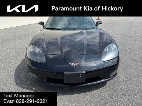 Used 2005 Chevrolet Corvette Convertible w/ Preferred Equipment Group RWD image 2