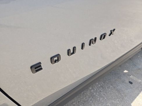Used 2023 Chevrolet Equinox LS w/ LS Convenience Package FWD image 19