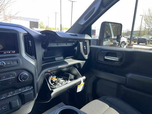 New 2026 Chevrolet Silverado 2500 Custom w/ Custom Value Package AWD/4WD image 30