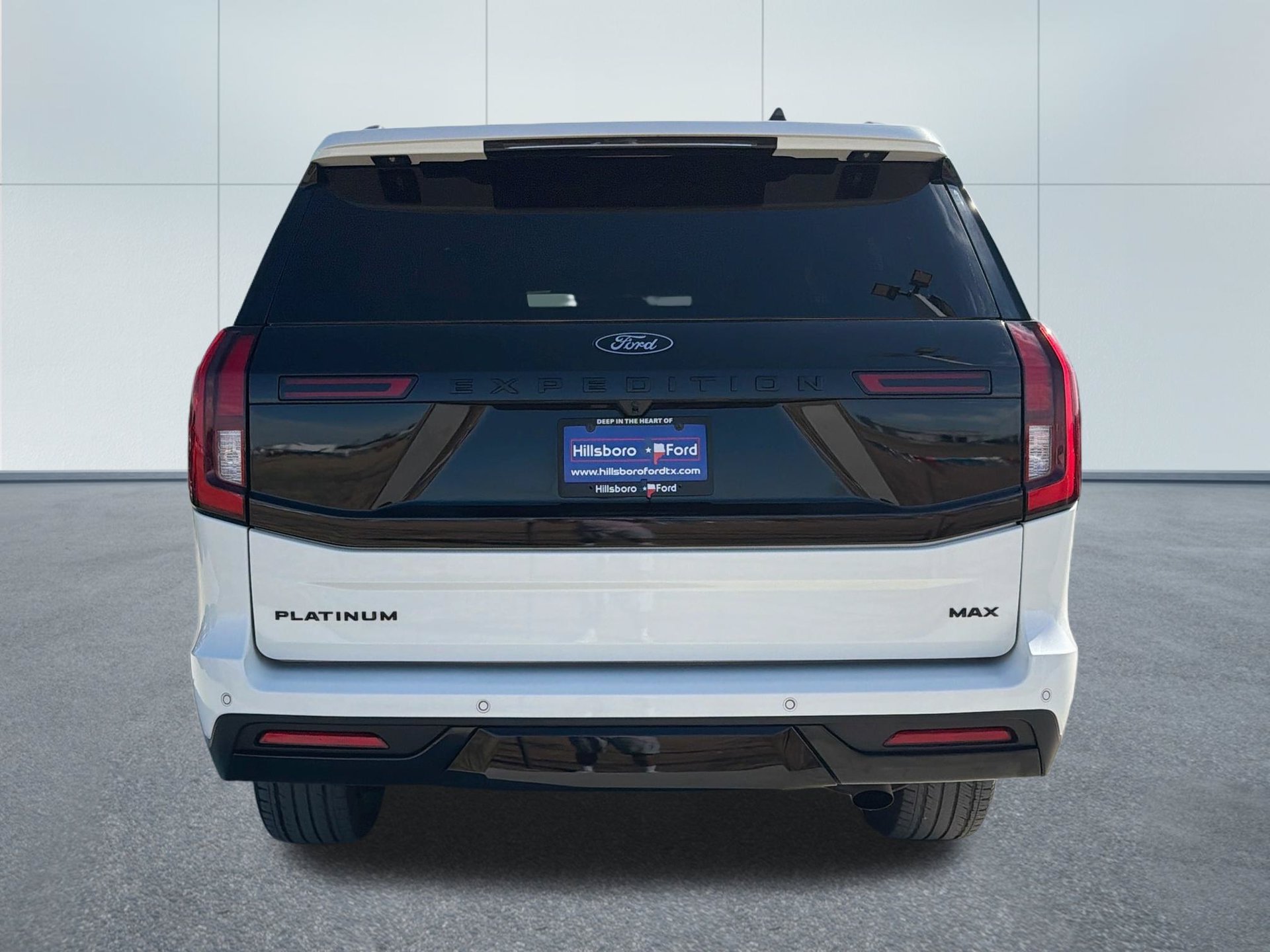 Used 2025 Ford Expedition Max Platinum w/ Stealth Performance Package AWD/4WD image 6