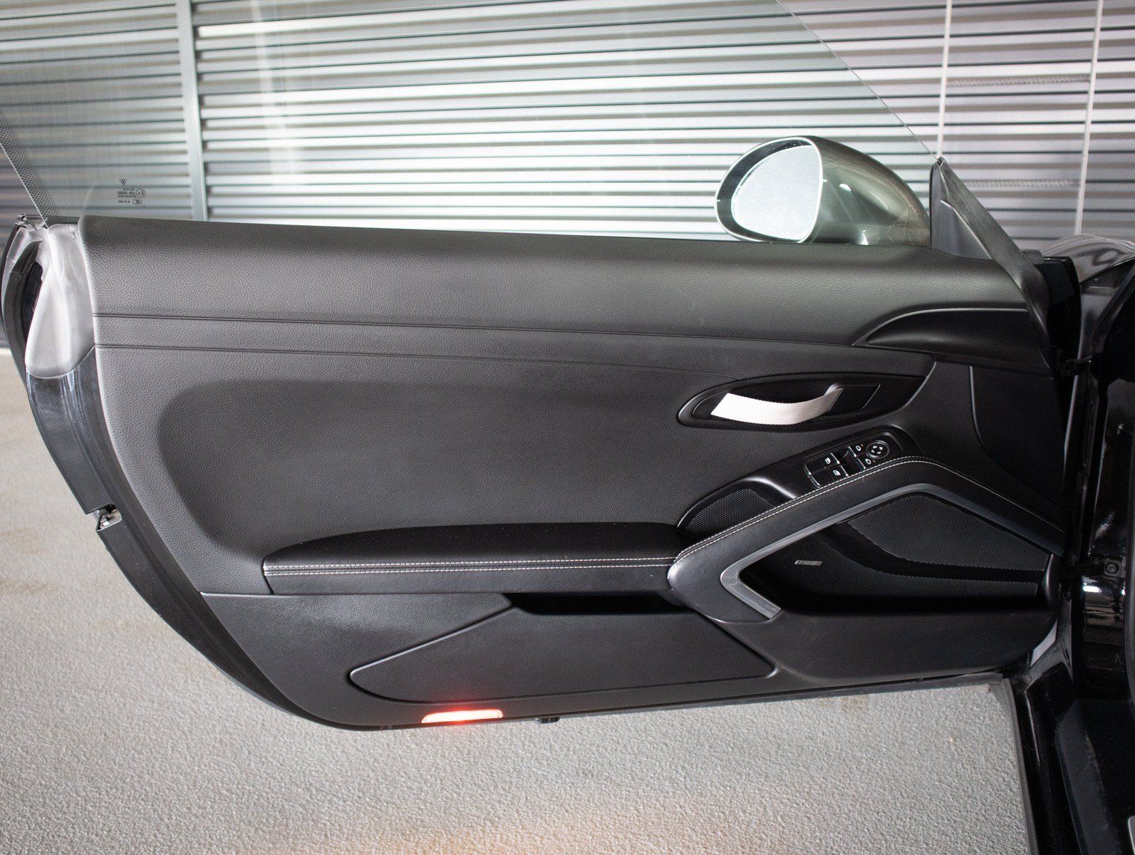 Certified 2018 Porsche 911 Carrera T RWD image 28