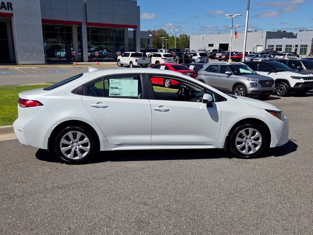New 2026 Toyota Corolla LE FWD image 13