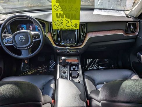 Certified 2023 Volvo XC60 B5 Plus AWD/4WD image 16