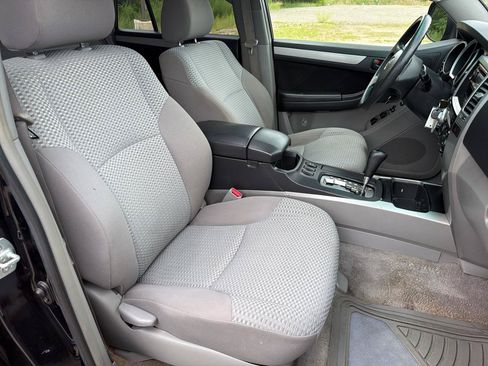 Used 2006 Toyota 4Runner SR5 AWD/4WD image 23