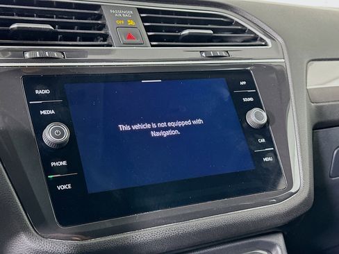 Used 2024 Volkswagen Tiguan SE image 22