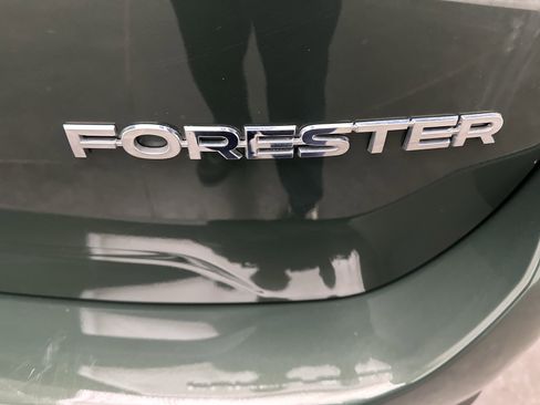 Used 2023 Subaru Forester Premium AWD/4WD image 12