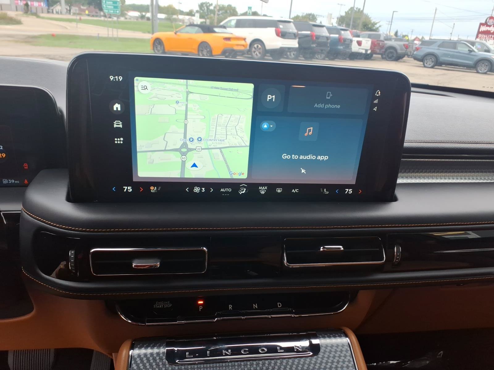 Used 2025 Lincoln Aviator Black Label AWD/4WD image 12