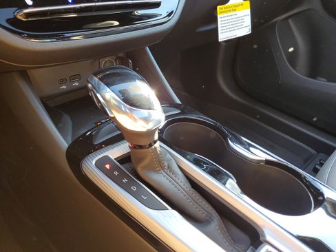 New 2026 Buick Envista Avenir image 24