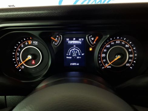 Used 2025 Jeep Gladiator Sport AWD/4WD image 18