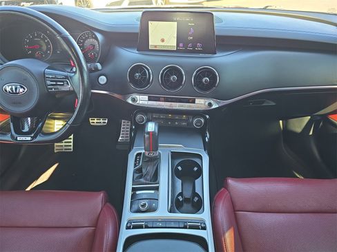Used 2020 Kia Stinger GT1 image 10