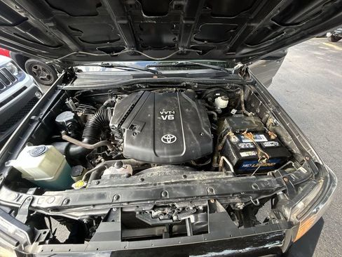 Used 2012 Toyota Tacoma PreRunner image 11