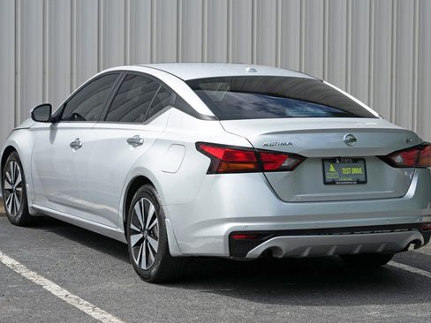 Used 2022 Nissan Altima 2.5 SV FWD image 44