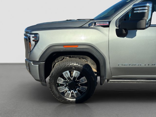 Used 2025 GMC Sierra 3500 Denali w/ Denali Reserve Package AWD/4WD image 10