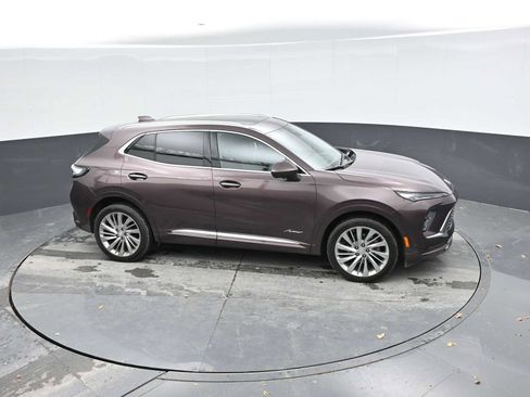 Used 2024 Buick Envision Avenir image 28