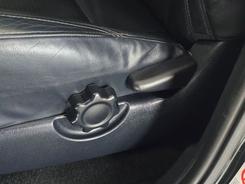 Used 2019 Toyota Tacoma TRD Off-Road image 39