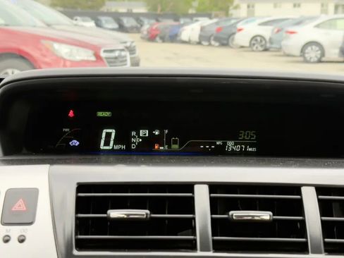 Used 2013 Toyota Prius V Five image 24