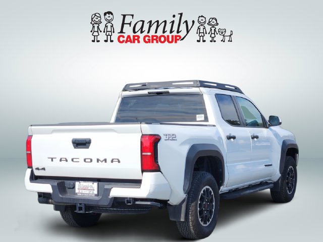 Used 2024 Toyota Tacoma TRD Off-Road AWD/4WD image 4