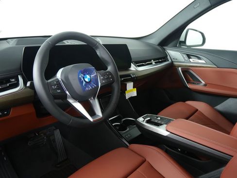 Used 2026 BMW X1 xDrive28i w/ Technology Package image 12