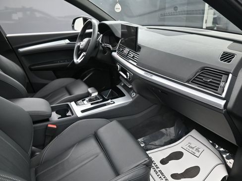 Used 2025 Audi Q5 2.0T Premium image 39