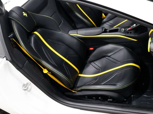 Used 2022 Ferrari 812 GTS RWD image 64