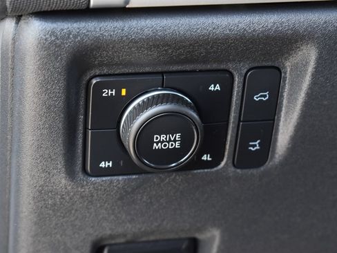 Certified 2025 Ford Expedition Active AWD/4WD image 23