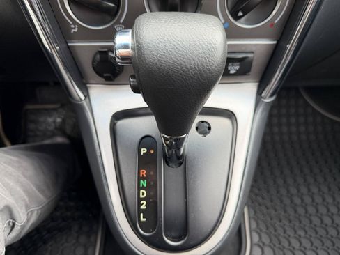 Used 2005 Pontiac Vibe AWD w/ Power Group Value Package image 33